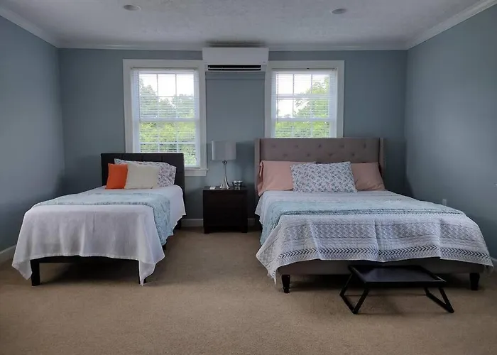 Backwoods Family Getaway! 3 Bedroom House!