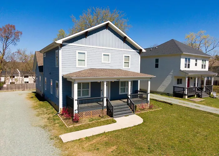 4 Minutes To Unc - 7 Minutes To Carrboro - En-Suite Bathrooms