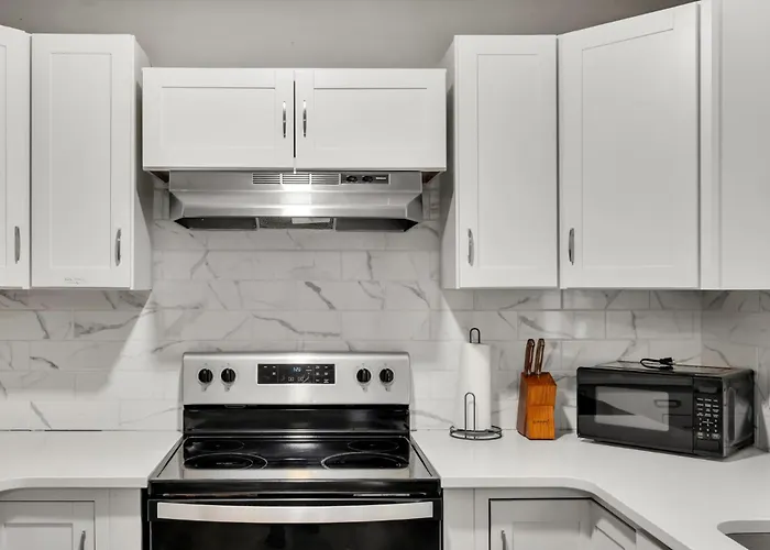 4 Beds, Near Unc, Packnplay, Walk To Golf, Kids Essentials